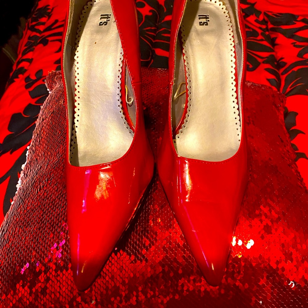 RED PAN LEATHER STILETTOS/SLIGHTLY WORN